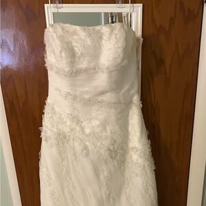 💕A-lne ivory bridal gown, Aalia Bridal, strapless, slight train.